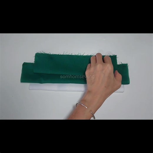 13K views · 239 reactions | How to make fabric hair bows | bow accessories diy | fabric bow tutorial #bows #bowstyle #bowforhair #hairaccessories #handmadebows #craft #sewing #somhomsewing | somhomsewing | Facebook