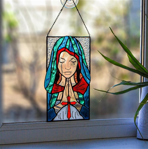 Grieving Virgin Mary Stained Glass Artwork – Religious Glass Window Art - Etsy.de
