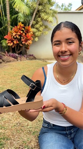 Zapateria Too Much San José y Heredia on Instagram: "¢5.000 calidad Soda Original garantizada 👉 Heredia: Iglesia del Carmen, junto al Megasúper. 👉 San José: 50 m sur del McDonald's de la Catedral. 💻 O pedilos en nuestra web con envío y pago seguro. https://www.toomuchcr.com/products/28/exito-de-ventas #fashion #modafemenina #sandalias #precios #zapatería #TooMuch"