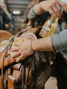 Here's your reminder to clean your saddle regularly 🧽 Now you can get the Fiebing's liquid glycerine saddle soap and 4 cowboy sheepskin wool applicators for just $10!! Shop in store or online at teskeys.com for all things western #saddle #teskeysaddles #countrylife | Teskey's
