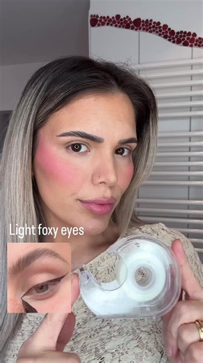 Stunning Foxy Eye Makeup Tutorial