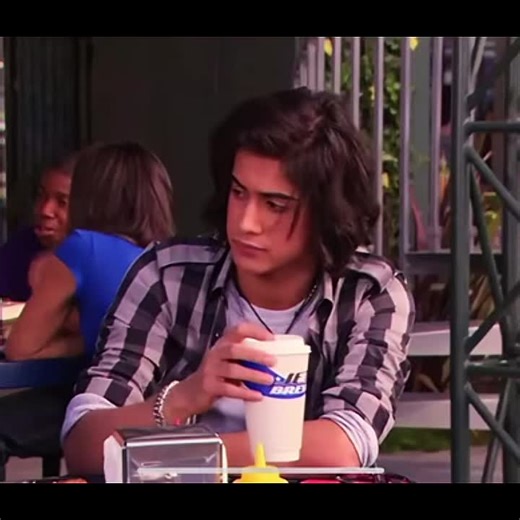 Conflictos entre Jade y Beck en Victorious