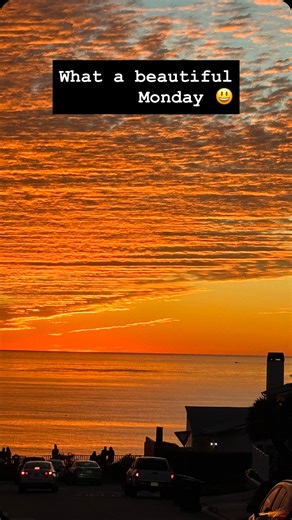 Stuccoselect_FernandoRodriguez on Instagram: "Applying glue, fiberglass mesh & base… 👌🏽👌🏽"