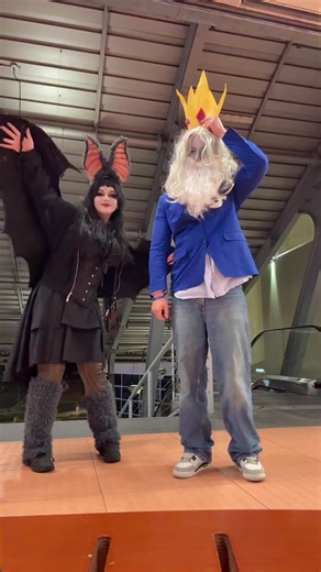 bat marceline and ice king 🩵❄️🦇🧛‍♀️#halloween #adventuretime #goth #couple #costumeideas