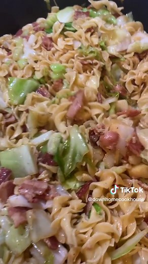 Hungarian Cabbage and Noodles Recipe with Bacon