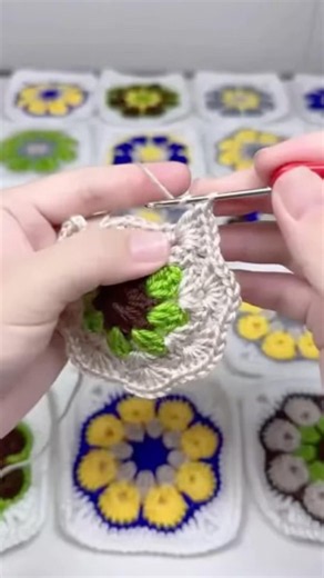 How to Crochet Granny Square Pattern