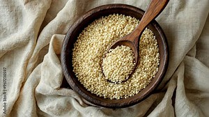 Discover the nutritional benefits of quinoa and how to incorporate it into your meals for a healthy lifestyle