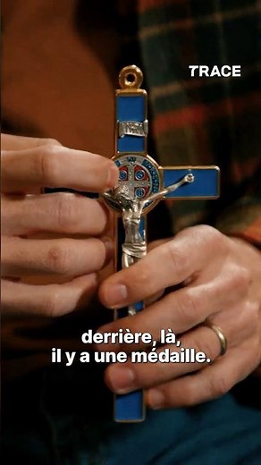 LE CRUCIFIX ET LE SECRET DE SAINT BENOÎT