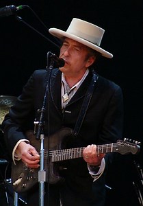Brands OnTap Reports That Bob Dylan Seeks to Bootleg Whiskey