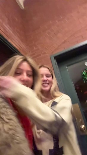 YAY WERE IN NEW YORK BABYYYY #newyork #travelwithme | travel vlog