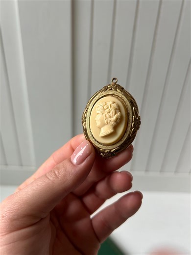 Vintage Cameo Pendant | Vintage Cameo | Vintage Cameo Pendant | Victorian Style Pendant - Etsy