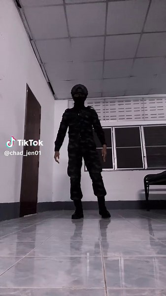 ภาพทหารไทยหัวเกรียนสุดฮา