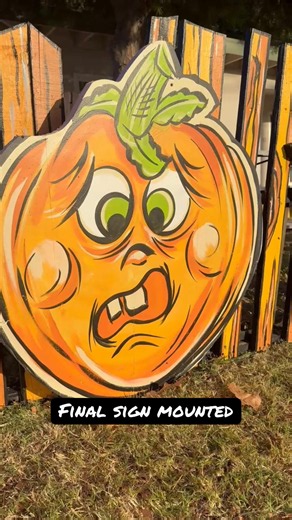 Testing out some foam-board signs for Halloween! 🎃 This nervous little pumpkin was so much fun to paint—what character should I make next? #HalloweenDecor #HalloweenDIY #HalloweenArt #SignPainting #HalloweenYardDecor