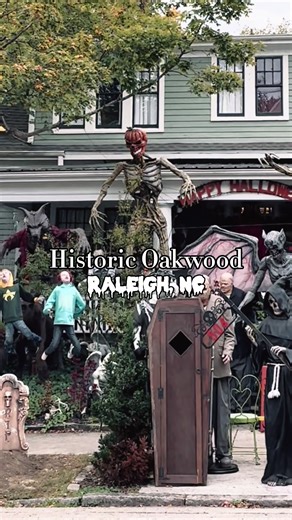 👻 Every year at Halloween, this Raleigh neighborhood goes all out. Historic Oakwood is filled with beautiful homes with tree lined streets. 👻 Decorations are going up now and will just get better the closer we get to the spookiest of days. Things to remember- this is a private neighborhood so be respectful of people’s homes and be courteous with noise while enjoying the decorations. 📍 Oakwood Ave, Raleigh #nc #northcarolina #nctripping #visitraleigh #raleighnc #halloween #spookyseason #visitn