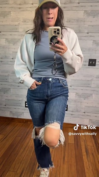 My absolute faves… and if you don’t believe me scroll my videos I wear them ALL THE TIME 🤩 #judybluedenim #rudyrisenjeans #jeans