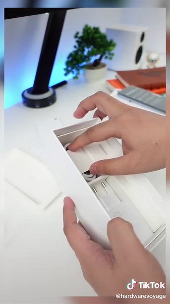 Unboxing the Best Compact Phone of 2022 | Xiaomi 12 Features