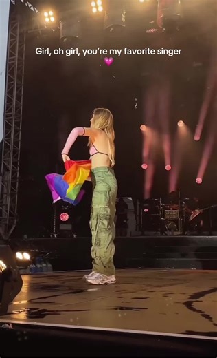 @💿 Angèle 💿 💗 #angele #favoritesinger #brol #concert #brol