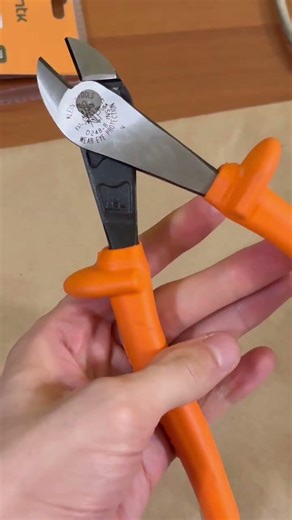 Review Alicate Corte Angular KLEIN TOOLS D2488INS 1000v IEC 60900 ASTM F1505 #kleintools #diy