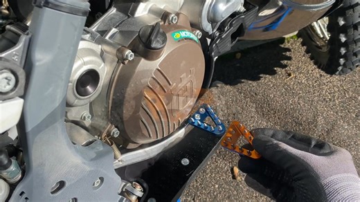 Over-sized rear brake lever tip for KTM / Husqvarna / Gas Gas dirt bikes and dual-sports. Gives you total control of the rear brake pedal. | Enduro-Pro.com