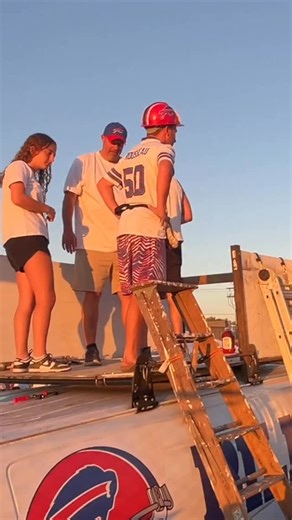 1K views · 176 reactions | It’s been an amazing autumn at the Bills Helmet Bar. Three night games, three one o’clocks, a SNF at the Ralph and a 4pm win over the Chiefs. Winter is on its way, and it might be chilly. Bundle up & we’ll see you here for a tailgate. Go Bills. #BillsMafia | Bills Helmet Bar | Facebook