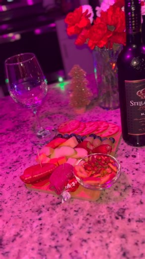 Key Bizness Bae on Instagram: "I love a lil #Charcuterie 🍇🧀 🫒🥜🍫#fyp #explore #explorepage✨ #explorepage✨ #charcuterieboard"