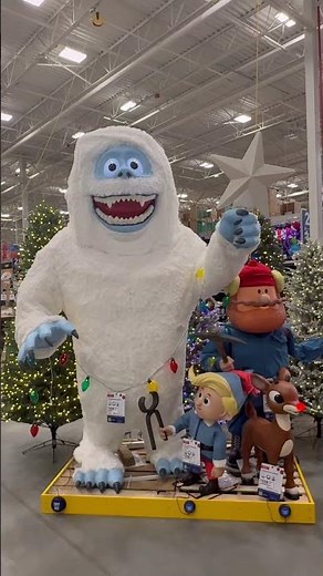 ☃️ Giant Abominable Snowman at Lowe’s stores now