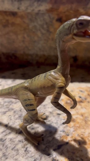 Papo Compsognathus Figure