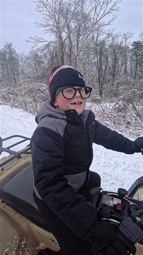 Riding Suzuki King Quad 300 In The Snow! ❄️🏎️