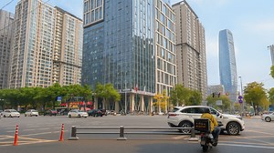 Chengdu’s Futuristic CBD Shines in Golden Autumn