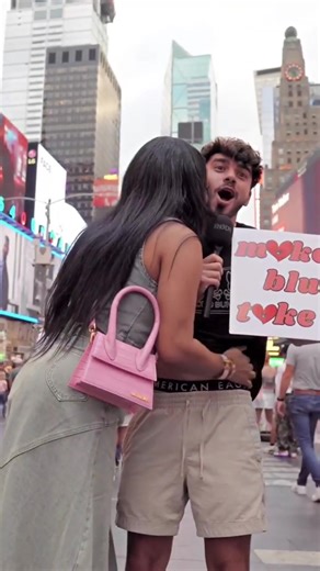 Hilarious Flirty Moments That Will Make You Blush