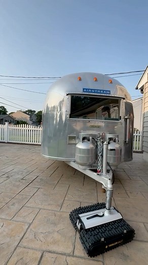 The trailer valet is an all-in-one, compact solution to remotely guide a trailer into tight or tricky parking situations. For more information and pricing on the Trailer Valet RVR9 please visit Trailer Valet #airstream #trailerlife #rvgadgets #luxurylifestyle | New Jersey Outdoor Adventures with Patrick