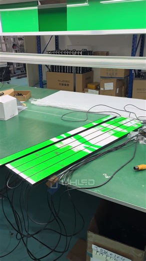 Plug-and-play shelf LED display, convenient and aesthetically pleasing.#leddisplay #ledscreen #leddisplayfactory #uhled #leddisplaymanufacturer