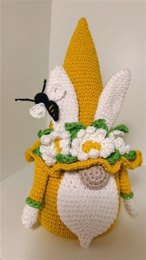 Gnome bunny with daisies (open)❤️ Thanks for great pattern ukrainian artists ‪@mufficorncrochet‬