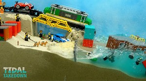 🚄火车硬刚海啸！乐高核废料运输现场瞬间崩塌⚠️｜超震撼堤坝决堤实验！