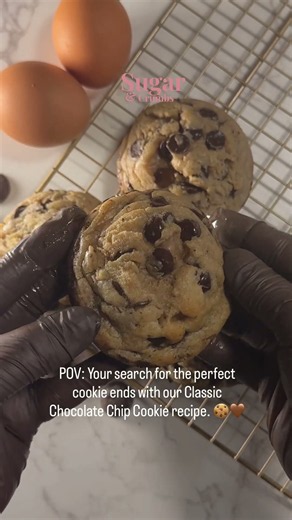 Sugar & Crumbs Classic Chocolate Chip Cookie Recipe. Full recipe is in the description 🍪💜 #recipe