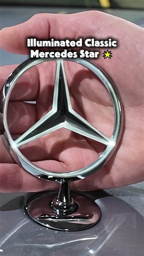 The 2026 Mercedes S-Class has an Illuminated Hood Star 🌟!