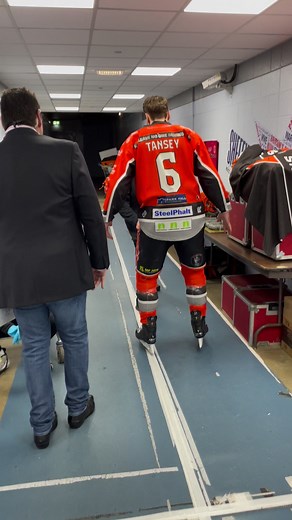 793K views · 1.8K reactions |  Kevin Tansey, the fastest glove slinger in the West… | Sheffield Steelers | Facebook