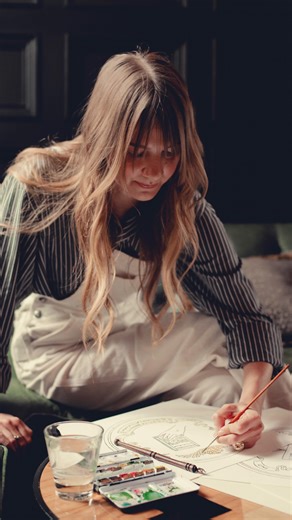 We’re pleased to share our second video in our A Place At The Table series: @feegreening takes us behind the scenes of her creative process. 🪶 From her quill-like dip pen and ink to delicate watercolours, Fee shares how each plate comes to life. Inspired by Kimpton Fitzroy London’s mosaics, stonework, and cornicing, she carefully incorporates the hotel’s details while honouring the legacies of Princess Sophia Duleep Singh, Sarah Parker Remond, and Christina Rossetti. Watch as she blends techniq