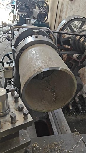 Heavy SS Pipe Facing on Lathe Machine – Perfect Metal Cutting Satisfaction 🔩🔥 #Shorts