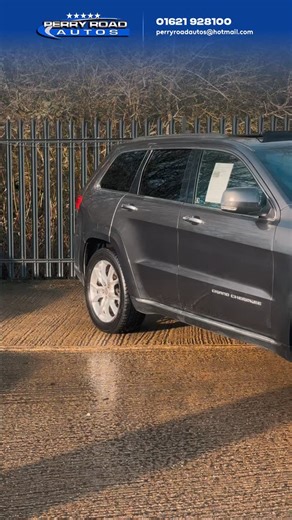 Luxury SUV with serious power 💪 Jeep Grand Cherokee 3.0 V6 Summit 🚙 Auto • 4WD • Pan roof 🌤️ Heated seats & wheel • Leather • Sat Nav • Camera #JeepGrandCherokee #LuxurySUV #UsedCarsUK #4x4Life #cartok | Perry Road Autos - Car dealership