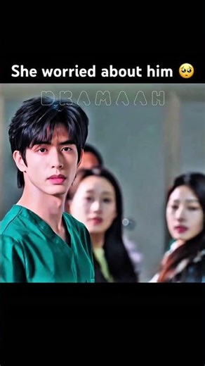 She’s worried about him💗#cdrama #songweilong #zhaojinmai #shineonme #laiweiming #love #fyp#shorts