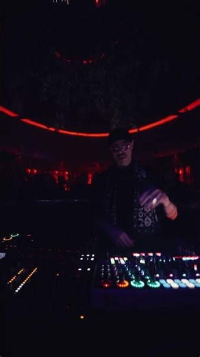 Beyond the Beat: Kollektiv Turmstrasse's Most Emotional Live Moment ∣ GooseBump