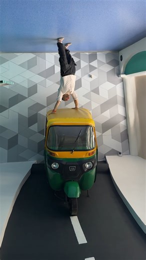 Google India on Instagram: "Exploring Delhi in just ₹1000 — sounds impossible? Google Maps → My only guide. Near Me, Reviews, Busyness, Search Along Route — sab features use karke, pura din nikal gaya like a local. #ad #GoogleMaps #TravelLikeALocal"