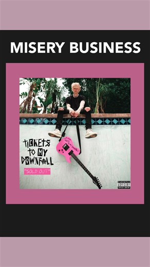 🤖woooooah🤖 #machinegunkelly #paramore #miserybusiness #mathiasmorte