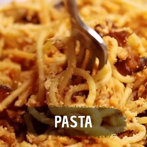 Spice up your life with Deliciou's Bacon Seasoning! Who needs salt when you can cover your food in a zero calories, no fat, low sodium and vegan seasoning that makes ANYTHING taste like bacon? 🥓 Get yours at eu.deliciou.com/bacon and enjoy free shipping from Europe on all orders over €25 | Deliciou