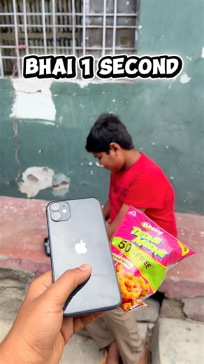 Tedhe Medhe vs iPhone 📱 Challenge Winner! 🏆 #shorts