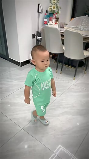 1.7M views · 10K reactions | Love u  #baby #babyboy #babycute #babytok #babysmart #foryou (125) #reels2024 | Zhao Ju | Facebook