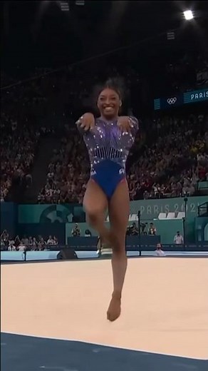 Simone's SUPERSTAR routine, MEGAWATT smile, say it all