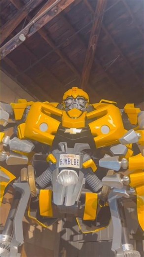 🦝I found a real-life Bumblebee on the Paramount Pictures Studio Tour🎥-(#shorts)🦝