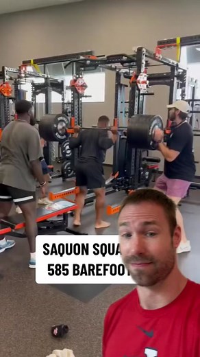 Saquon squatting barefoot! #gym #NFL #football #lifting #squat #ESPN | football
